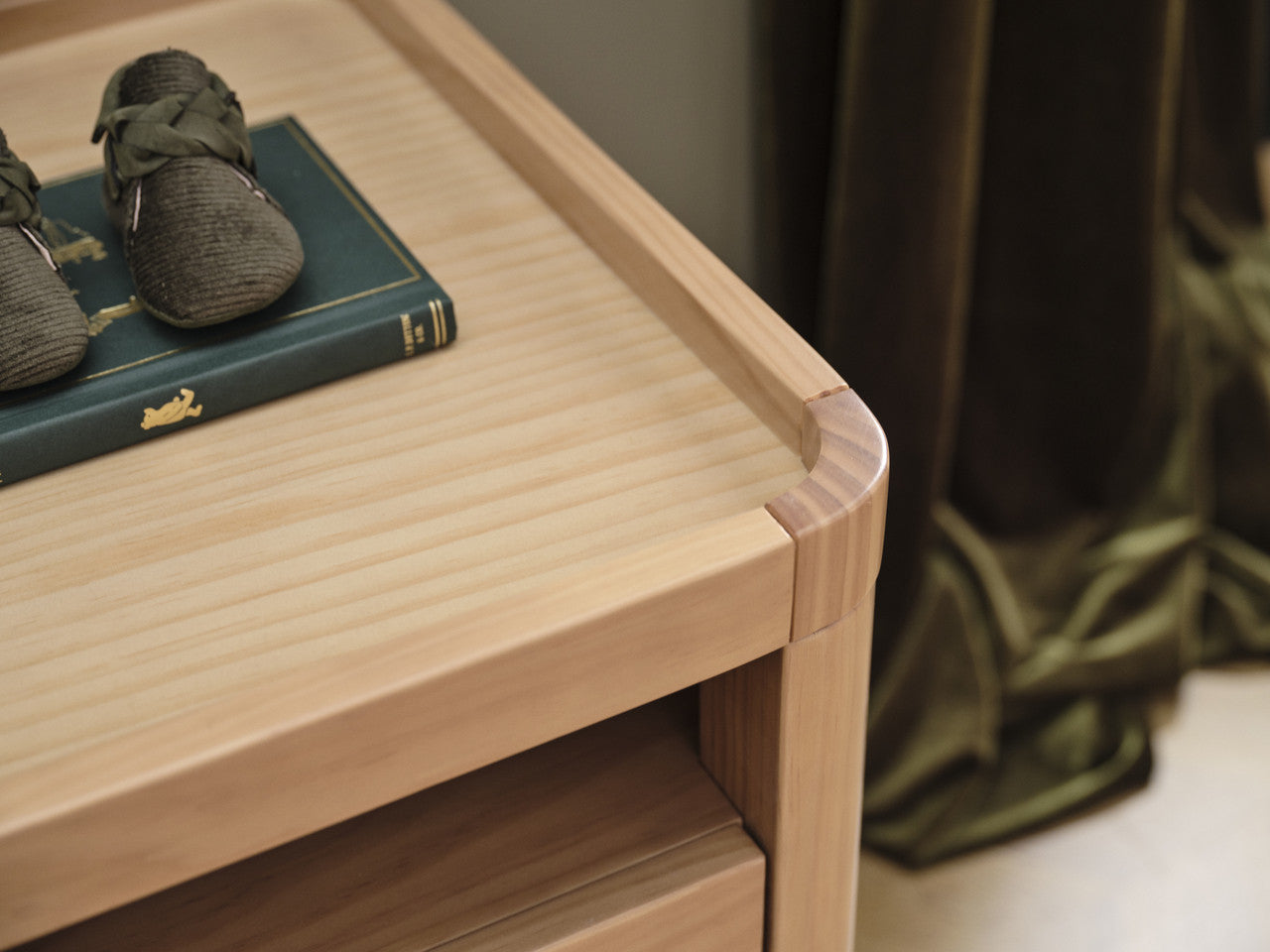 Willow Side Table